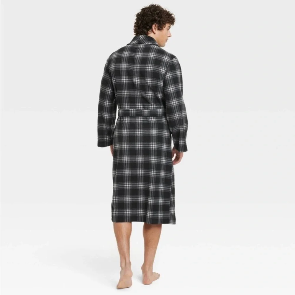 Men's Plaid Microfleece Robe - Goodfellow & Com Black L/XL